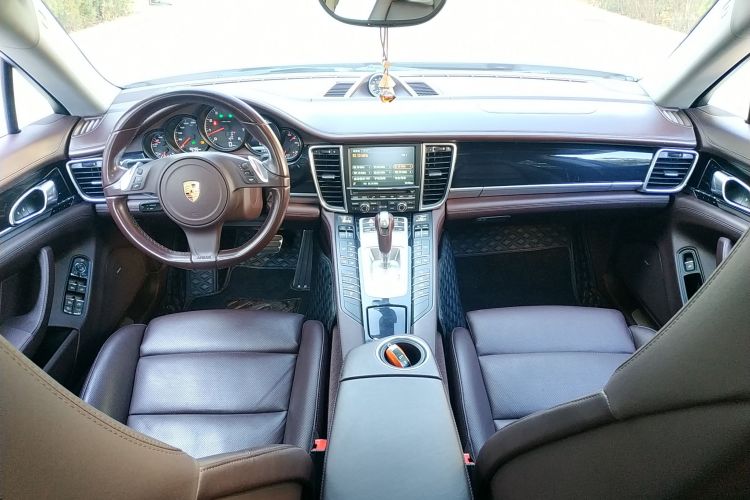 保时捷 2016款 Panamera 4 Edition 3.0T中控内饰7002