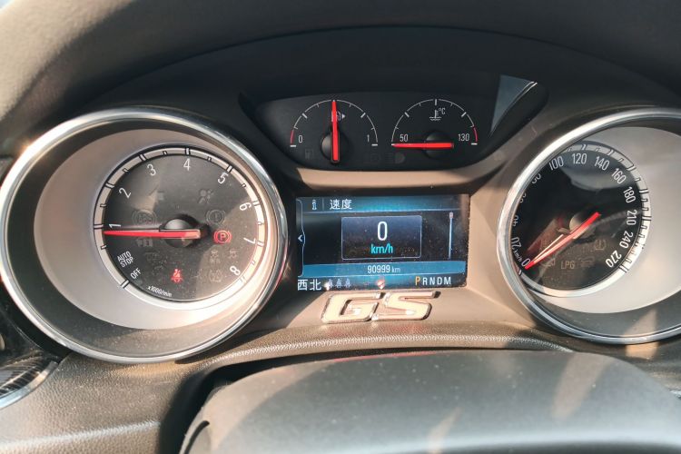 别克 君威 2019款 20T 精英型 国V中控内饰14