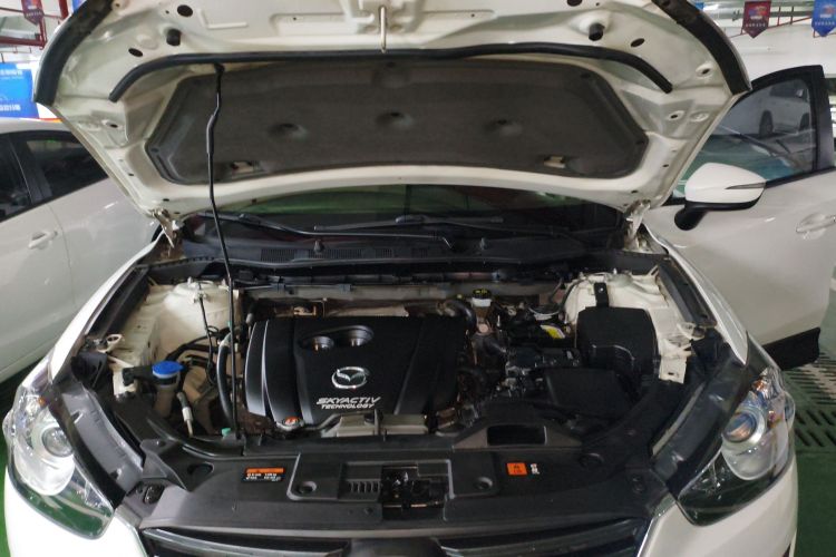 马自达CX-5 2015款 2.0L 自动两驱都市型机舱底盘24