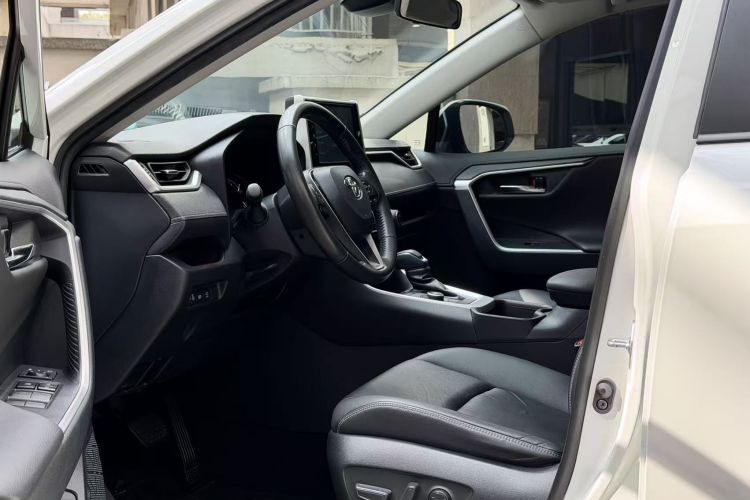 丰田 RAV4荣放 2020款 2.0L CVT四驱尊贵版局部细节19