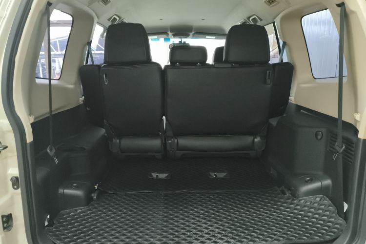 三菱 帕杰罗（平行进口） 机舱底盘23