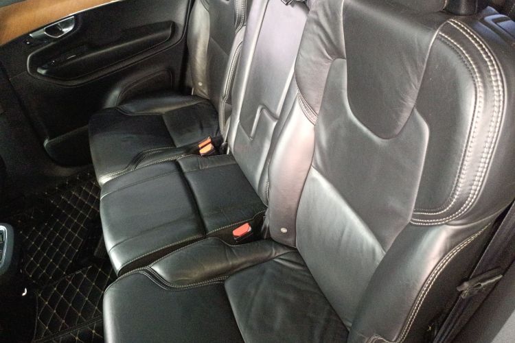 沃尔沃XC90 2018款 T6 智雅版 7座中控内饰21