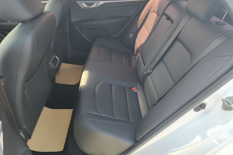 吉利汽车 远景 2020款 1.5L 手动亚运版中控内饰7004