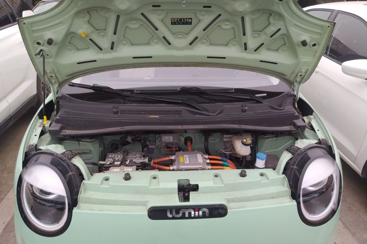 长安启源 长安Lumin 2022款 210km 香甜款机舱底盘24