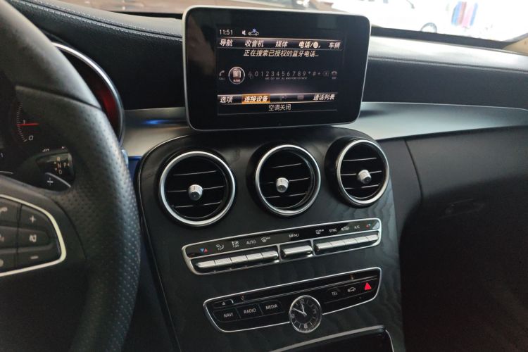 奔驰C级 2018款 C 180 L 时尚型运动版中控内饰16