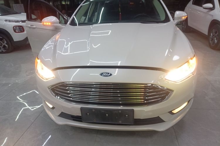 福特 蒙迪欧 2018款 EcoBoost 200 时尚型车身外观2