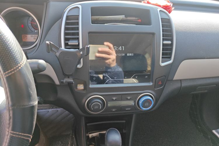 日产 轩逸 2019款 经典 1.6XE+ CVT智联领先版中控内饰16