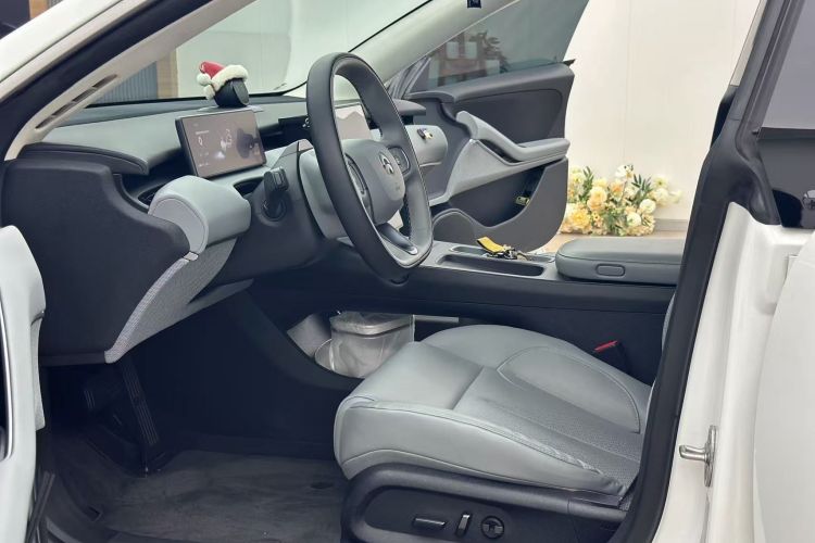 蔚来ET5 2022款 75kWh中控内饰19