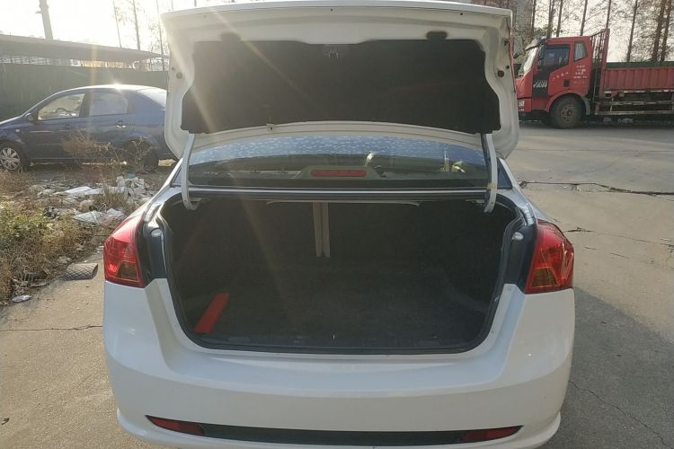 别克 凯越 2015款 1.5L 自动经典型局部细节23