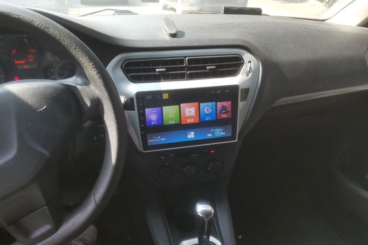 标致301 2014款 1.6L 自动舒适版中控内饰16