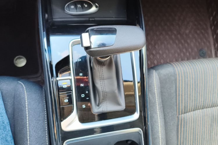 奔腾B70 2022款 第三代 1.5T 自动乐享型局部细节18