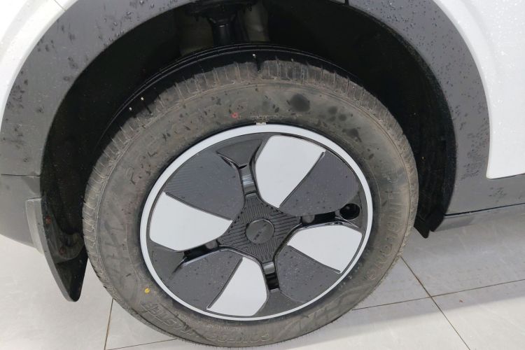 吉利银河 星愿 2025款 410km 自由版车身外观6008