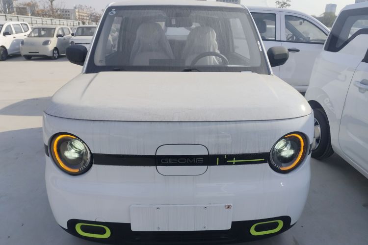 吉利银河 熊猫 2025款 210km 元气熊车身外观2