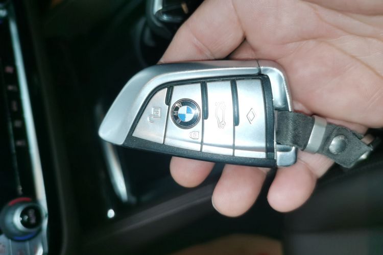 宝马5系 2020款 525Li 豪华套装中控内饰11