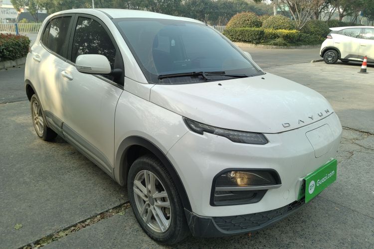 大运 悦虎 2022款 30.66kWh 两驱标准版车身外观3