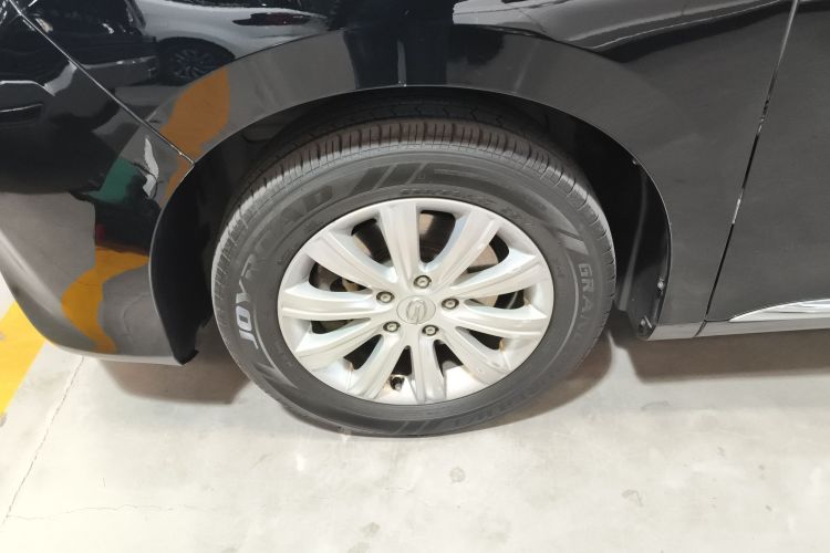 广汽传祺 传祺M8 2018款 320T 尊享版车身外观6007