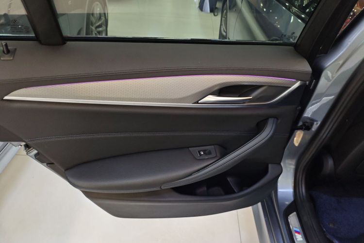 宝马5系(进口) 2018款 525i M运动套装中控内饰7008