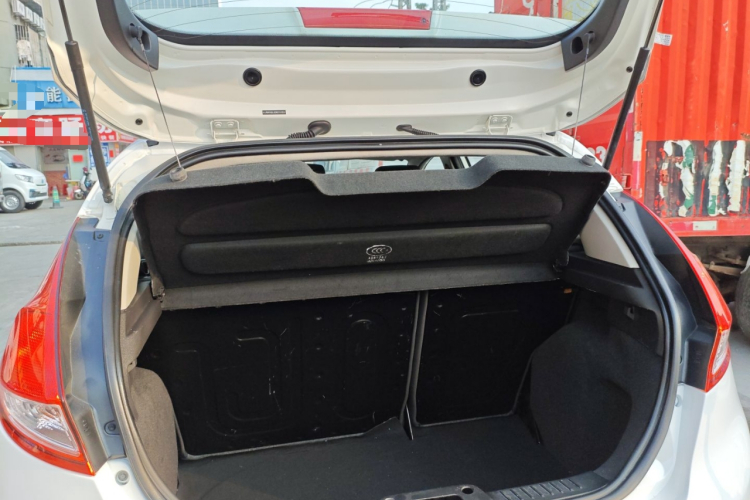 福特 嘉年华 2013款 两厢 1.5L 自动时尚型机舱底盘23