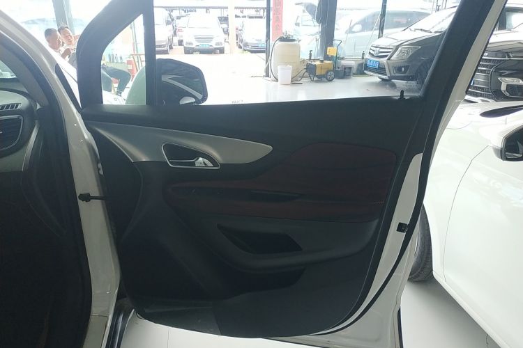 别克 昂科拉 2015款 1.4T 手动两驱都市进取型中控内饰7005