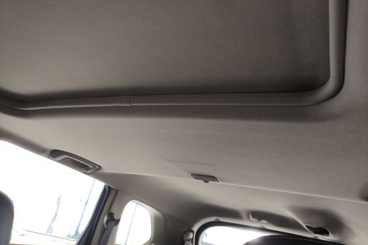 三菱 欧蓝德 2021款 2.4L 四驱致享版 7座局部细节22