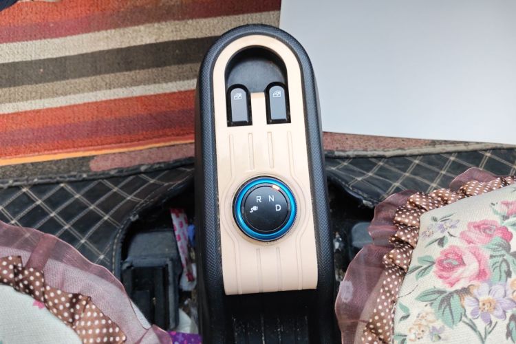 五菱汽车 宏光MINIEV 2020款 悦享款 磷酸铁锂中控内饰18