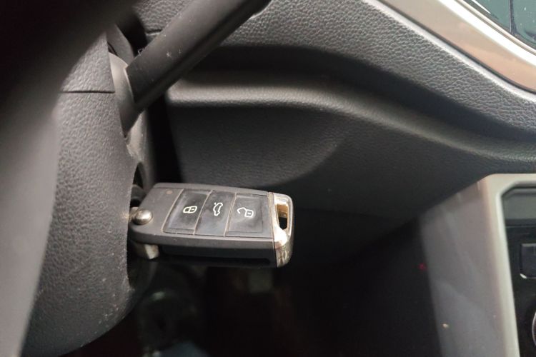 大众 T-ROC探歌 2018款 280TSI DSG两驱进取型 国V中控内饰11