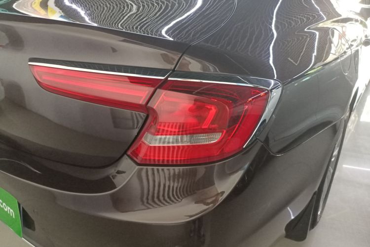 别克 君越 2018款 20T 精英型车身外观9