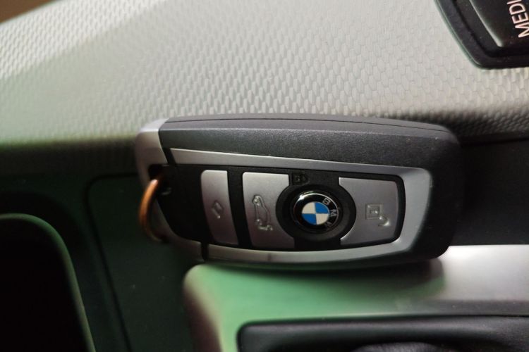 宝马4系 2016款 420i Gran Coupe M运动型中控内饰11