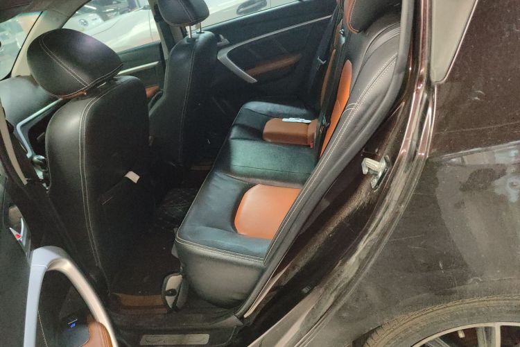 吉利汽车 帝豪 2016款 两厢RS 1.5L 手动向上版中控内饰21