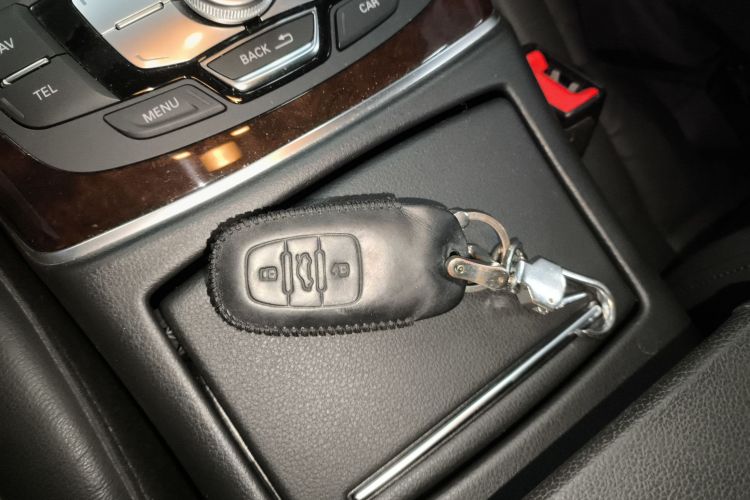 奥迪A6L新能源 2018款 40 e-tron中控内饰7001