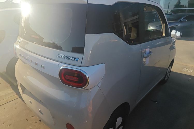 五菱汽车 宏光MINIEV 2024款 第三代 215km 进阶版车身外观7