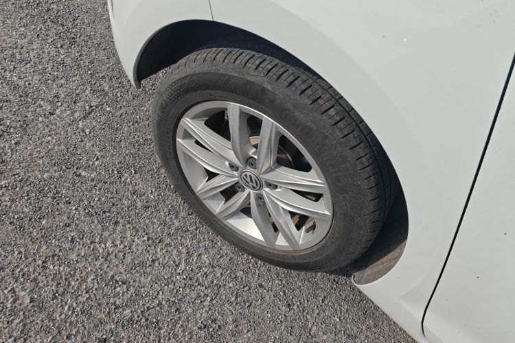 大众 高尔夫 2018款 230TSI 自动舒适型车身外观6008