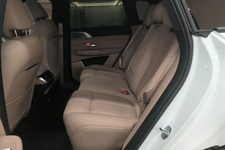 小鹏G9 2025款 625 长续航 Max中控内饰7004