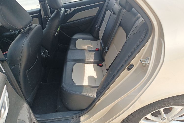 吉利汽车 远景 2020款 1.5L CVT超值版中控内饰21