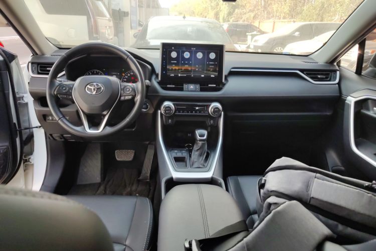 丰田 威兰达 2022款 2.0L CVT两驱豪华PLUS版中控内饰7002