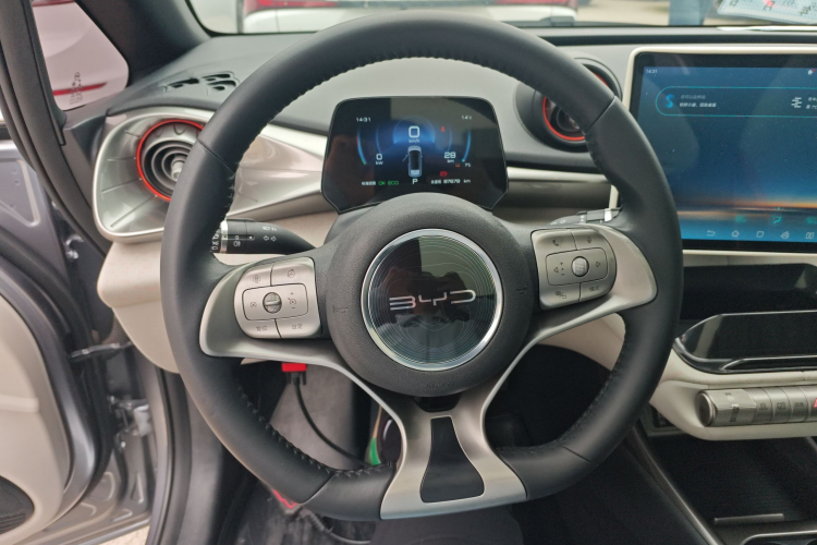 比亚迪 海豚 2021款 405km 时尚版中控内饰13