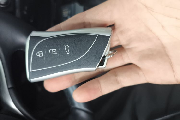 雷克萨斯ES 2021款 200 卓越版中控内饰11