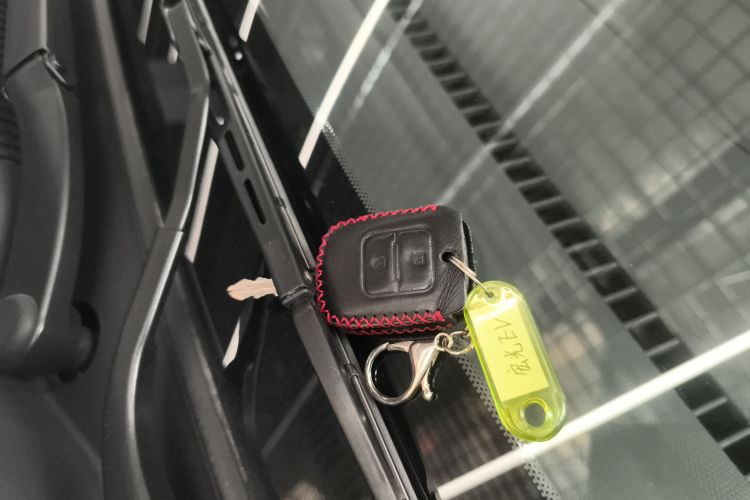 五菱汽车 五菱宏光新能源 2024款 纯电版 300KM 标准型中控内饰7001