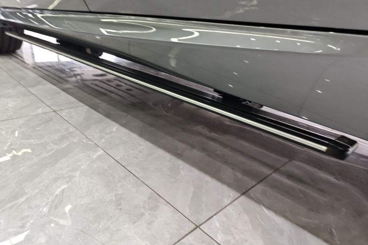 宝马X5 2022款 改款 xDrive 30Li 尊享型M运动套装局部细节9002