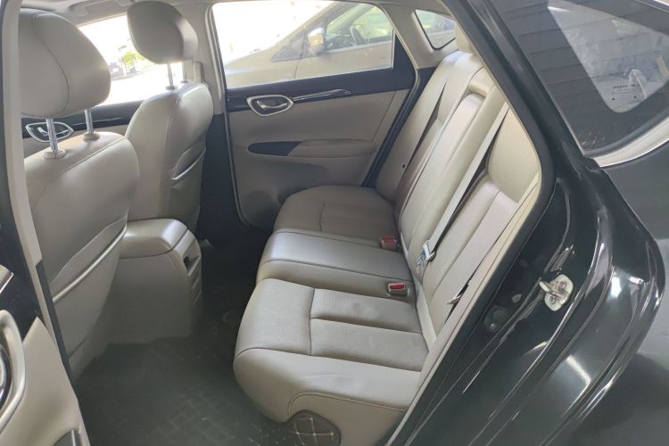 日产 轩逸 2016款 1.6XV CVT智享版中控内饰21