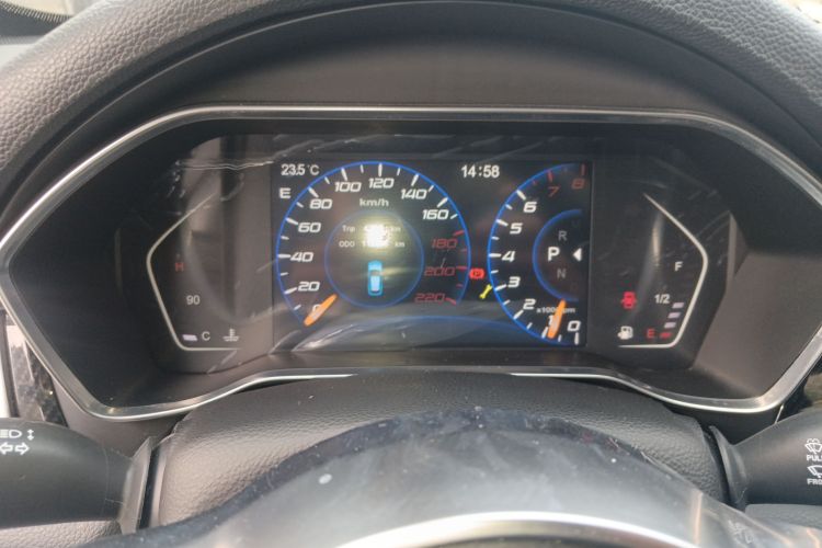 众泰SR9 2017款 2.0T 自动极致之梦版中控内饰14