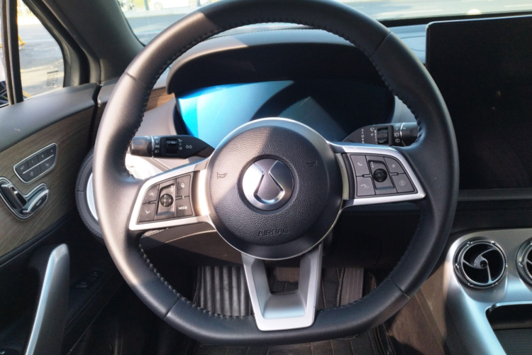 腾势X 2020款 PHEV旗舰版中控内饰13