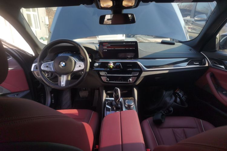 宝马5系 2022款 改款二 525Li M运动套装中控内饰12