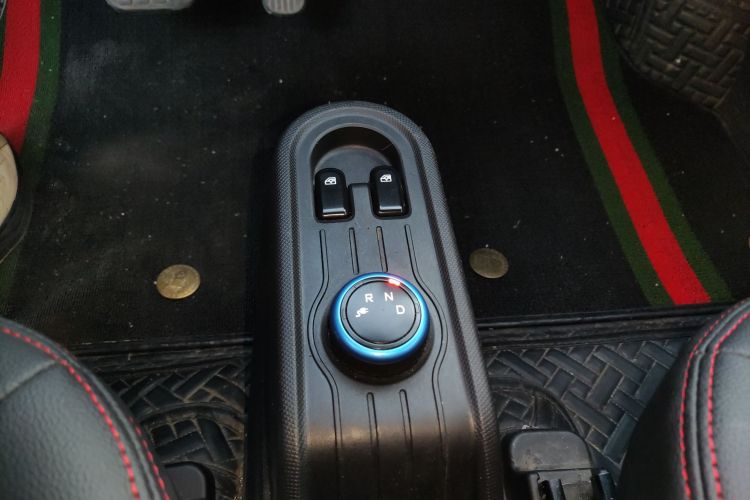 五菱汽车 宏光MINIEV 2020款 自在款 磷酸铁锂中控内饰18