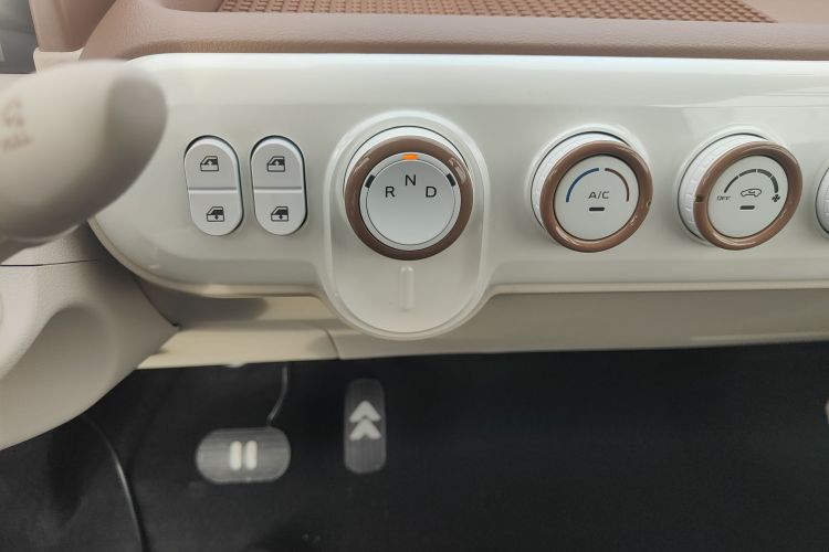 奔腾小马 2026款 222km 萌趣马 Plus中控内饰18