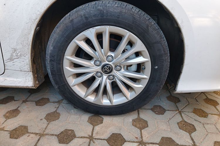 丰田 亚洲狮 2021款 2.0L 进取版车身外观10