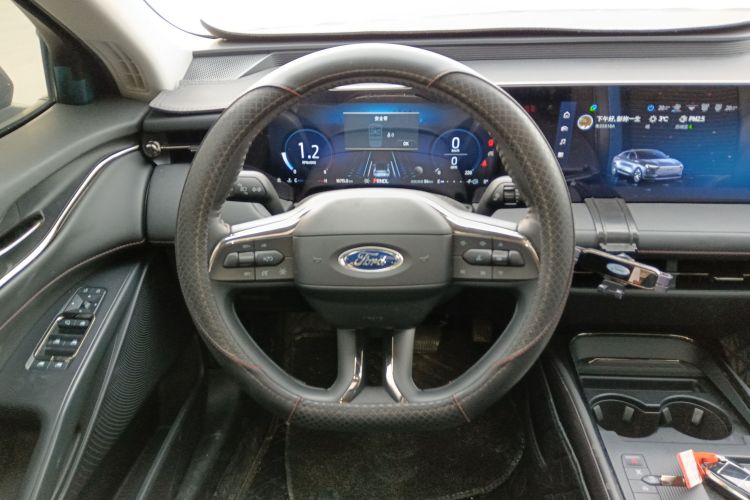 福特 蒙迪欧 2022款 EcoBoost 245 豪华型中控内饰13