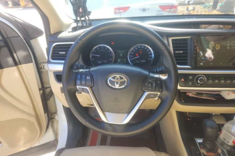 丰田 汉兰达 2021款 2.0T 四驱精英版 7座中控内饰13