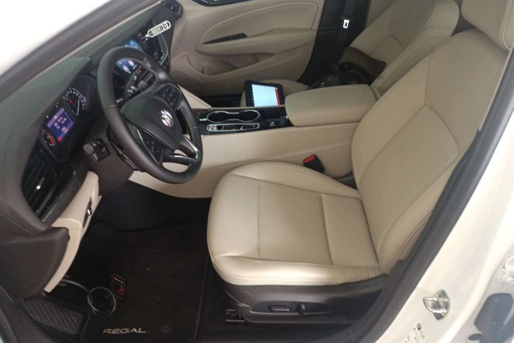 别克 君威 2020款 552T 精英型局部细节19