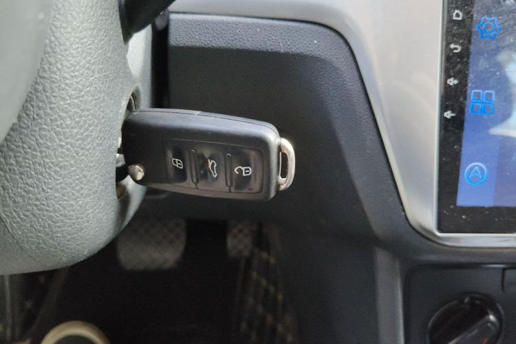 大众 朗逸 2017款 1.6L 自动风尚版中控内饰11